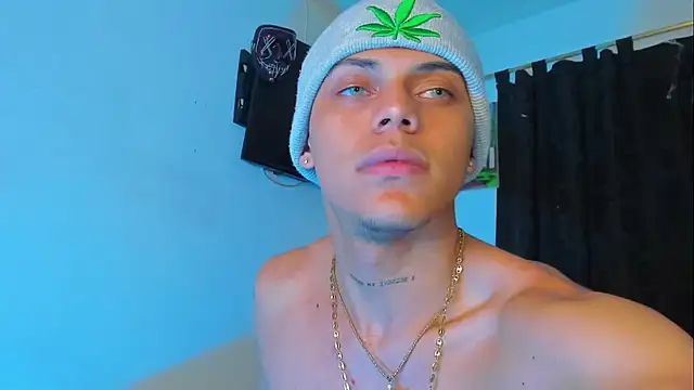 Snapshot of visaelX chatting on 12/05/24, 06:21 visaelX online show from 12/05/24, 06:21