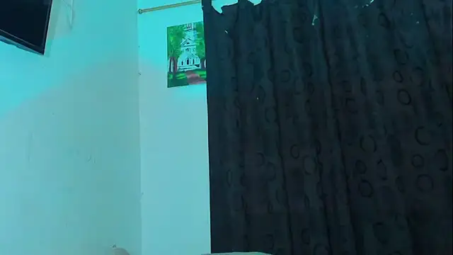 Snapshot of visaelX chatting on 12/10/24, 01:00 visaelX online show from 12/10/24, 01:00