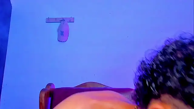 Snapshot of visaelX chatting on 12/21/24, 12:20 visaelX online show from 12/21/24, 12:20