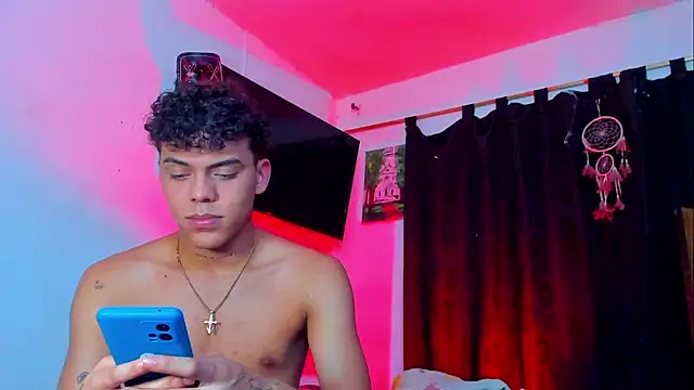 Snapshot of visaelX chatting on 12/22/24, 03:22 visaelX online show from 12/22/24, 03:22