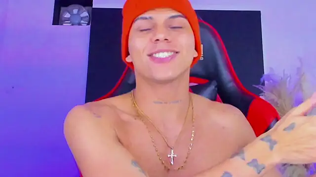 Snapshot of visaelX chatting on 01/18/25, 06:45 visaelX online show from 01/18/25, 06:45