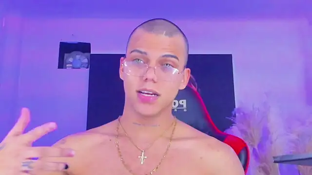 Snapshot of visaelX chatting on 01/18/25, 09:56 visaelX online show from 01/18/25, 09:56