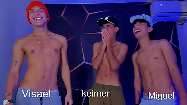 Snapshot of visaelX chatting on 01/28/25, 12:05 visaelX online show from 01/28/25, 12:05