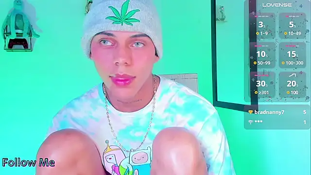 Snapshot of visaelX chatting on 03/09/25, 02:21 visaelX online show from 03/09/25, 02:21