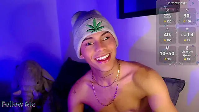 Snapshot of visaelX chatting on 03/11/25, 09:45 visaelX online show from 03/11/25, 09:45