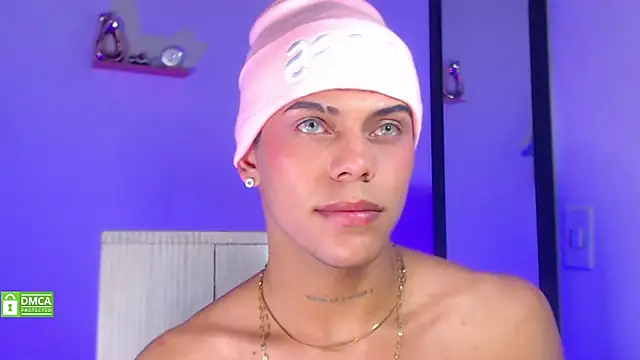 Snapshot of visaelX chatting on 03/19/25, 08:11 visaelX online show from 03/19/25, 08:11