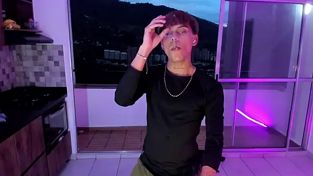 Snapshot of visaelX chatting on 09/28/25, 10:48 visaelX online show from 09/28/25, 10:48