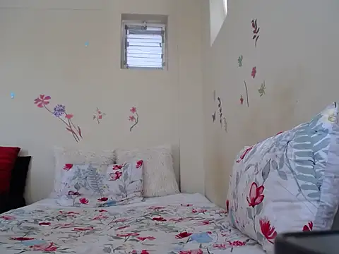 DarkBerry8 online show from 10/02/25, 01:29