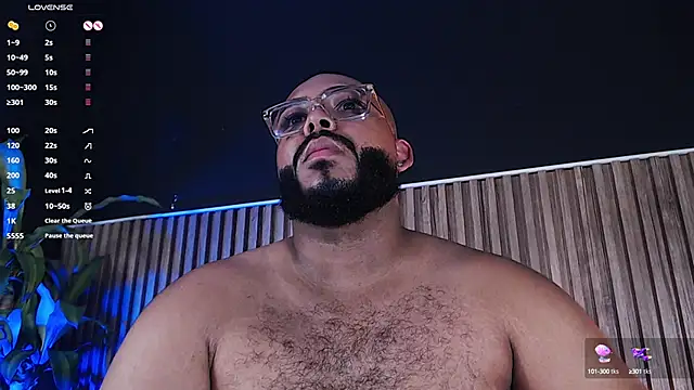 Snapshot of DilanJonnes_ chatting on 01/31/25, 01:43 DilanJonnes  online show from 01/31/25, 01:43