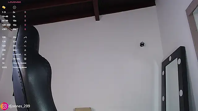 Snapshot of DilanJonnes_ chatting on 05/26/26, 06:04 DilanJonnes online show from 05/26/26, 06:04