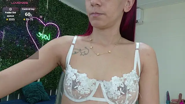 emy 0 online show from 03/05/26, 02:46