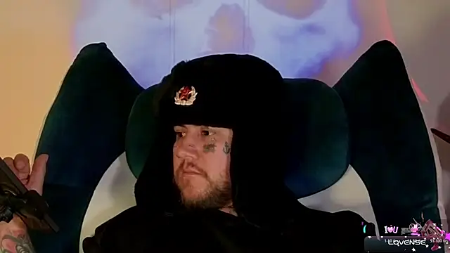 Snapshot of Ash_gusbig chatting on 11/07/25, 03:28 Ash gusbig online show from 11/07/25, 03:28