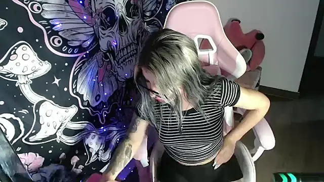 Snapshot of GamerCarrie chatting on 02/25/25, 08:25 GamerCarrie online show from 02/25/25, 08:25
