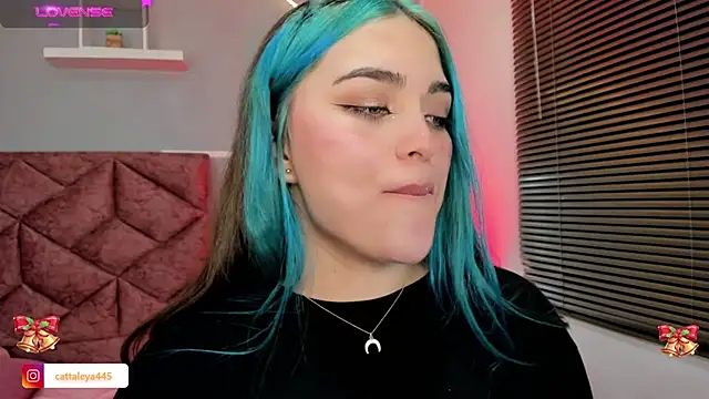 cattaleya    online show from 12/13/24, 06:21