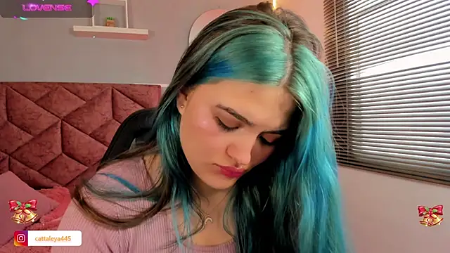 cattaleya    online show from 12/15/24, 01:22