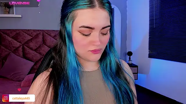 cattaleya    online show from 01/25/25, 06:34