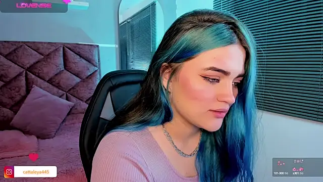 cattaleya    online show from 02/04/25, 04:26