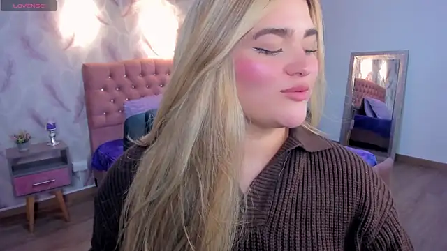 cattaleya    online show from 02/18/26, 04:19