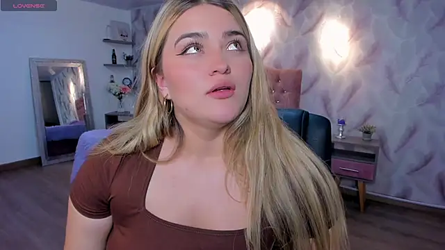 cattaleya    online show from 03/03/26, 03:34