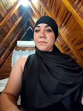 Snapshot of AmbarBurhan chatting on 11/27/25, 04:20 AmbarBurhan online show from 11/27/25, 04:20