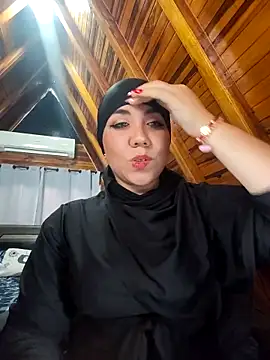 Snapshot of AmbarBurhan chatting on 01/06/26, 04:32 AmbarBurhan online show from 01/06/26, 04:32