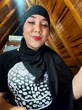 Snapshot of AmbarBurhan chatting on 01/07/26, 06:32 AmbarBurhan online show from 01/07/26, 06:32