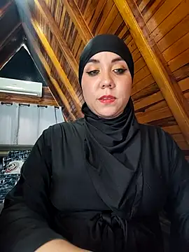 Snapshot of AmbarBurhan chatting on 01/13/26, 06:24 AmbarBurhan online show from 01/13/26, 06:24