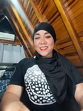 Snapshot of AmbarBurhan chatting on 01/17/26, 04:22 AmbarBurhan online show from 01/17/26, 04:22