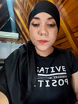 Snapshot of AmbarBurhan chatting on 02/06/26, 04:32 AmbarBurhan online show from 02/06/26, 04:32