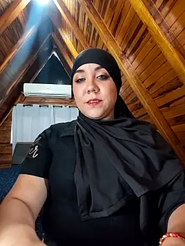 Snapshot of AmbarBurhan chatting on 02/17/26, 06:03 AmbarBurhan online show from 02/17/26, 06:03