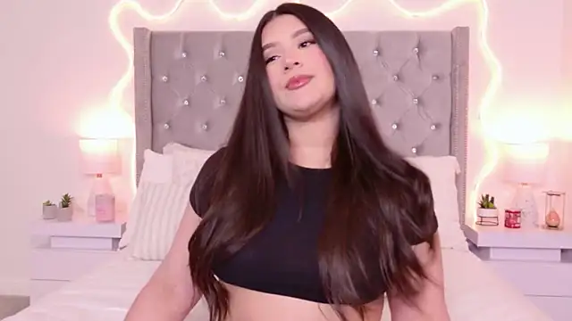 JuliaSUMMERS2022 online show from 04/15/26, 02:18