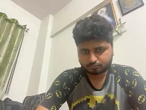 Snapshot of RyanHoran69@xh chatting on 11/08/25, 05:34 RyanHoran69xh online show from 11/08/25, 05:34