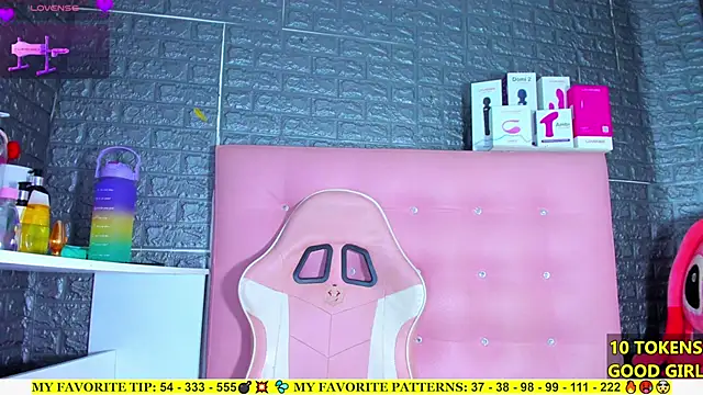 AriannaLewiis online show from 09/26/25, 07:40