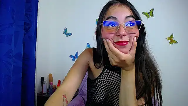 Snapshot of hot_girl01_hanna chatting on 03/18/25, 10:37 hot girl01 hanna online show from 03/18/25, 10:37