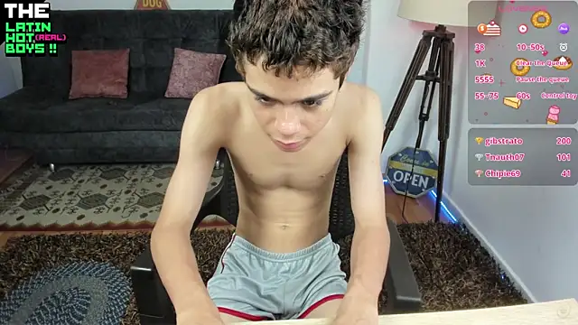 MyLatinHotBoys online show from 12/15/24, 11:09