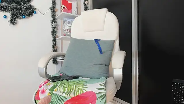 UrNewFantasy online show from 01/05/25, 02:41