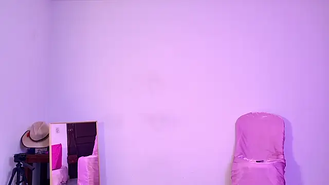 pink flower  online show from 02/05/26, 11:09