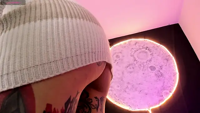 GinebraaFox  online show from 03/01/25, 04:44