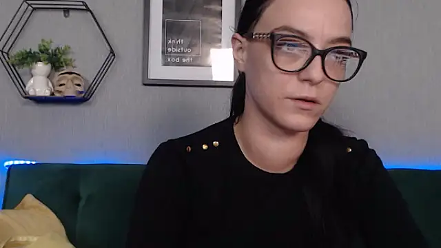 Snapshot of IzabelllNoir chatting on 01/11/25, 11:02 IzabelllNoir online show from 01/11/25, 11:02