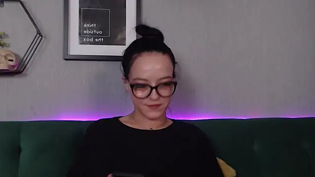 Snapshot of IzabelllNoir chatting on 02/02/25, 08:13 IzabelllNoir online show from 02/02/25, 08:13