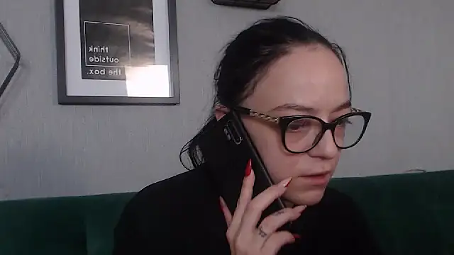 Snapshot of IzabelllNoir chatting on 02/14/25, 10:07 IzabelllNoir online show from 02/14/25, 10:07