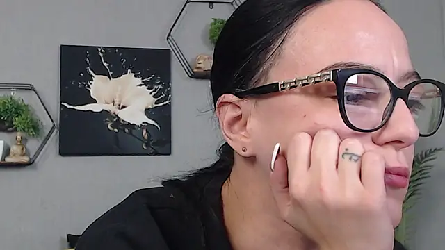 IzabelllNoir online show from 01/10/26, 10:39