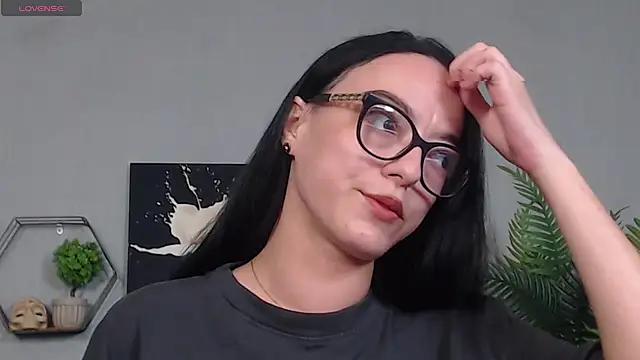 IzabelllNoir online show from 04/21/26, 08:42