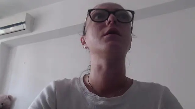 IzabelllNoir online show from 06/08/26, 08:15