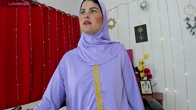 AishaAmin  online show from 10/15/25, 12:16