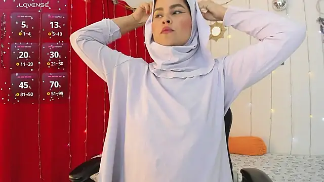 AishaAmin  online show from 01/14/26, 12:33