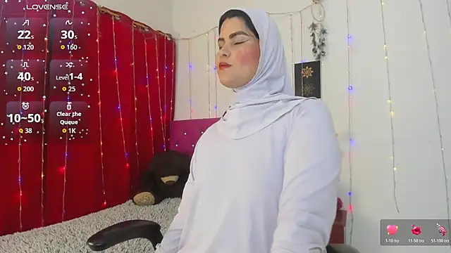 AishaAmin  online show from 04/23/26, 12:15