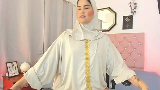 AishaAmin  online show from 07/24/26, 12:14