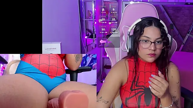 Snapshot of PetiteSophie_ chatting on 01/08/25, 12:58 PetiteSophie online show from 01/08/25, 12:58