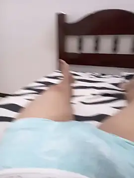 Snapshot of maikinhopL chatting on 02/02/25, 04:05 maikinhopL online show from 02/02/25, 04:05